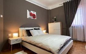 Bucharest Central Apartment 3